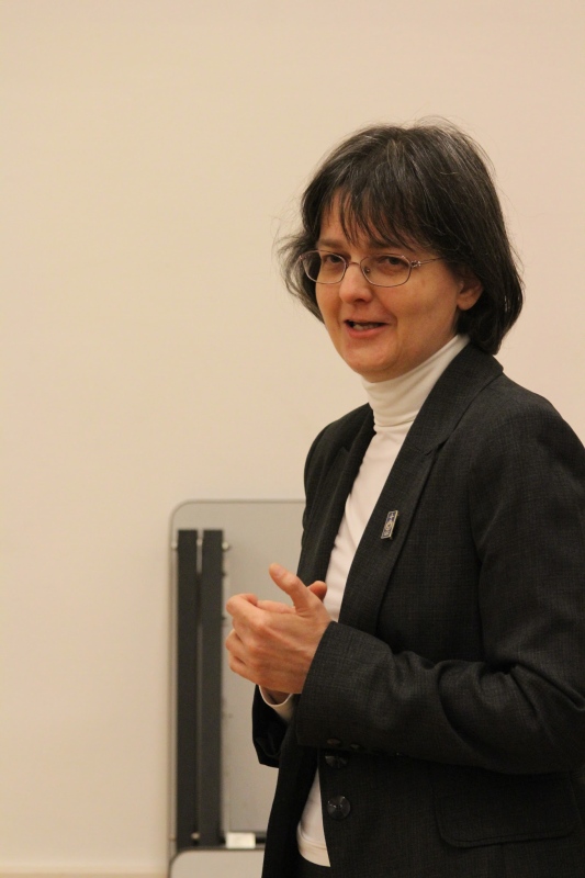 Kerekasztal beszélgetés, 2014. február 11-én, a Párbeszéd Ház Arrupe termében