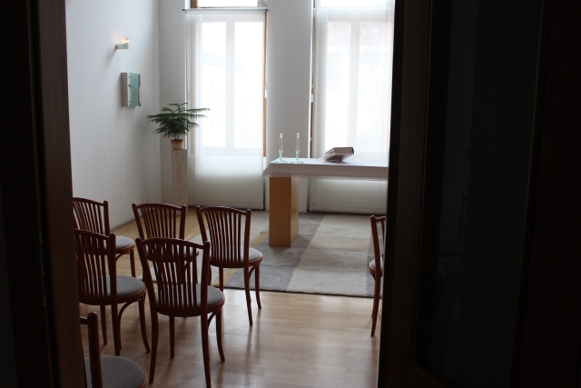 SJC Horánszky utca 14. és környéke, Jézus Szíve Templom, Loyola Café (külső) – 2014. február