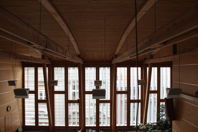 SJC Horánszky utca 14. és környéke, Jézus Szíve Templom, Loyola Café (külső) – 2014. február