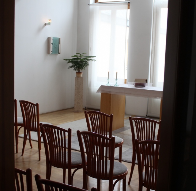 SJC Horánszky utca 14. és környéke, Jézus Szíve Templom, Loyola Café (külső) – 2014. február