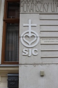 SJC Horánszky utca 14. és környéke, Jézus Szíve Templom, Loyola Café (külső) – 2014. február