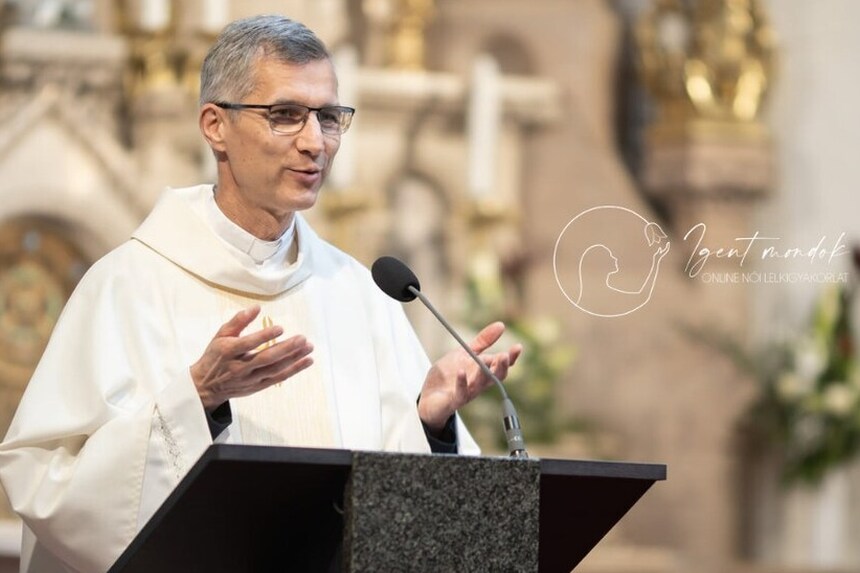 Igent mondok nyitómise a Jézus Szíve Jezsuita Templomban